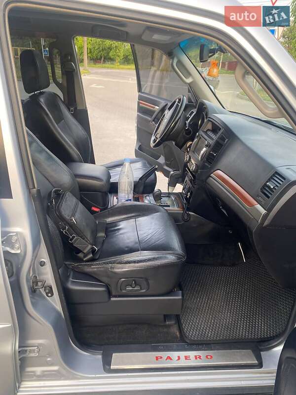 Позашляховик / Кросовер Mitsubishi Pajero 2008 в Шепетівці