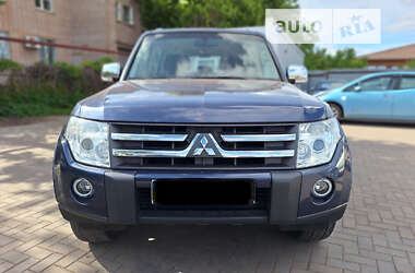 Внедорожник / Кроссовер Mitsubishi Pajero 2007 в Кривом Роге