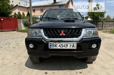 Внедорожник / Кроссовер Mitsubishi Pajero 2003 в Костополе