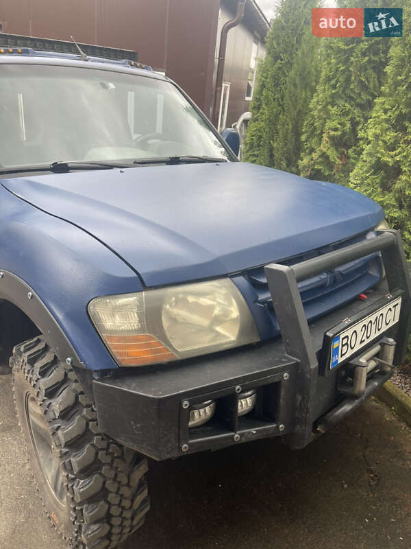 Внедорожник / Кроссовер Mitsubishi Pajero 2000 в Кременце