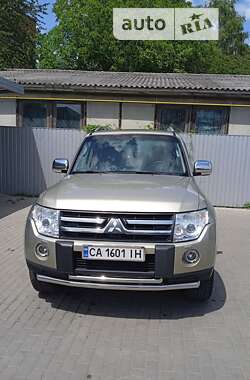 Позашляховик / Кросовер Mitsubishi Pajero 2008 в Тальному