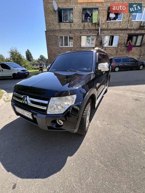 Mitsubishi Pajero 2007