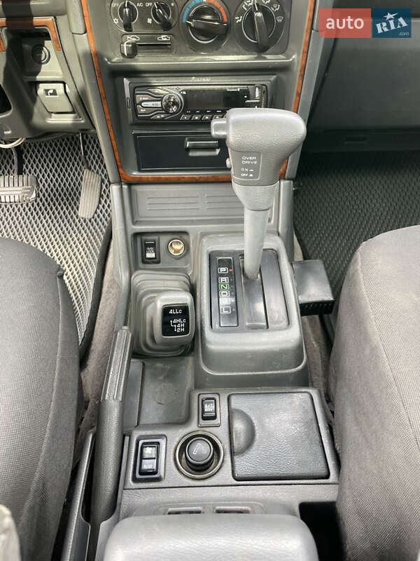Позашляховик / Кросовер Mitsubishi Pajero 1997 в Тростянці