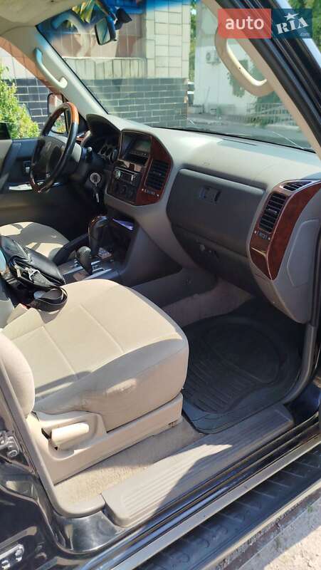 Внедорожник / Кроссовер Mitsubishi Pajero 2006 в Броварах