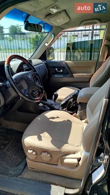 Внедорожник / Кроссовер Mitsubishi Pajero 2006 в Броварах