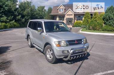 Внедорожник / Кроссовер Mitsubishi Pajero 2001 в 