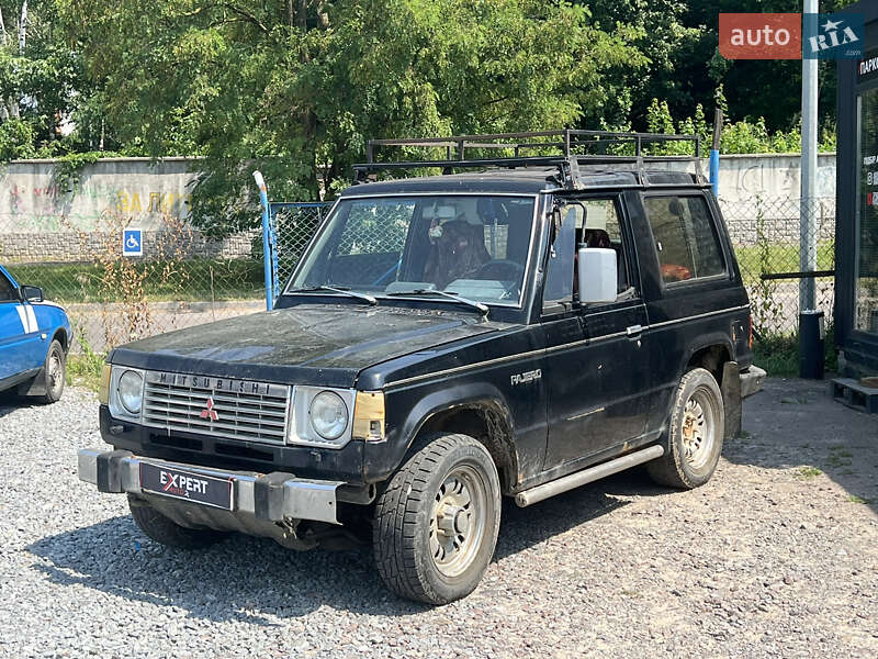 Внедорожник / Кроссовер Mitsubishi Pajero 1988 в Львове фото 3 Внедорожник / Кроссовер Mitsubishi Pajero 1988 в Львове