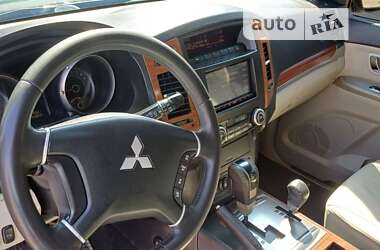 Внедорожник / Кроссовер Mitsubishi Pajero 2007 в Чернигове