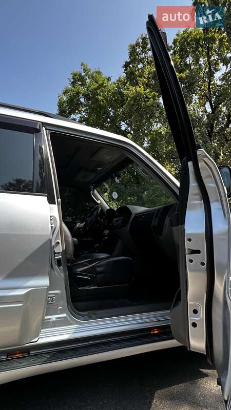 Универсал Mitsubishi Pajero 2005 в Днепре