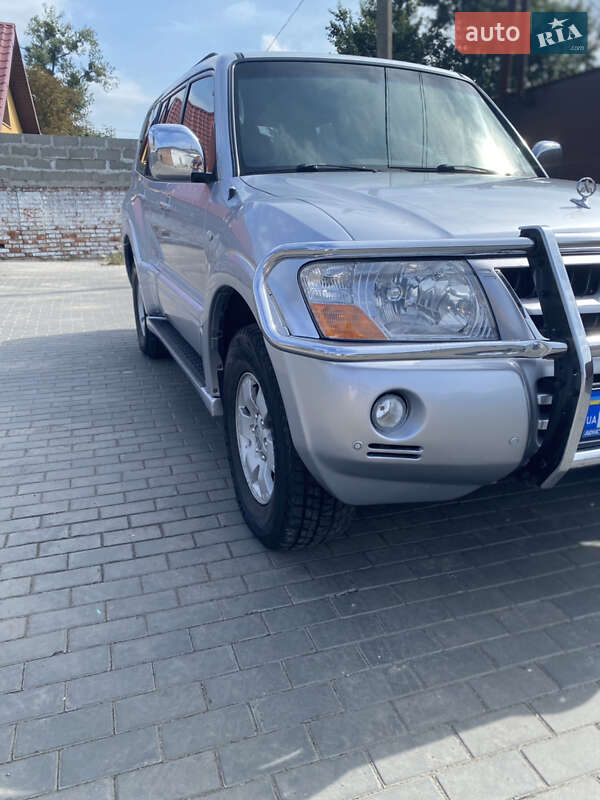 Позашляховик / Кросовер Mitsubishi Pajero 2005 в Малині фото 3 Позашляховик / Кросовер Mitsubishi Pajero 2005 в Малині