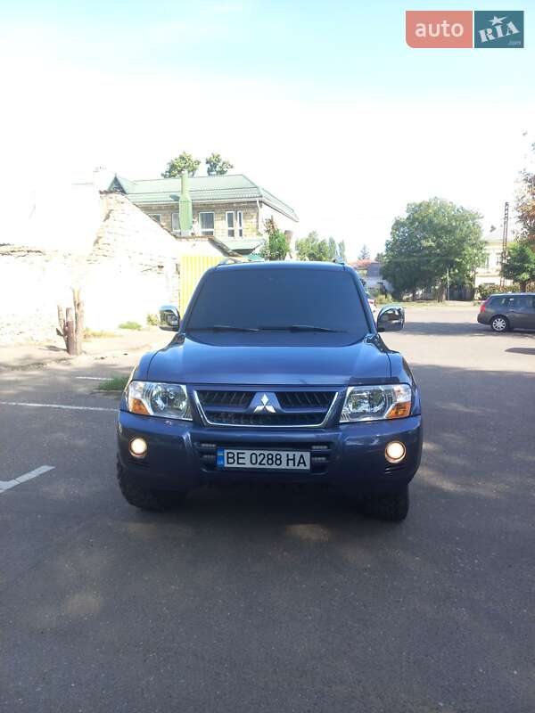 Mitsubishi Pajero 2006