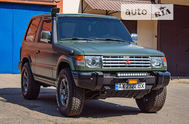 Внедорожник / Кроссовер Mitsubishi Pajero 1995 в Харькове