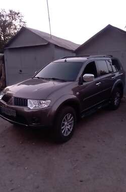 Внедорожник / Кроссовер Mitsubishi Pajero 2012 в Харькове