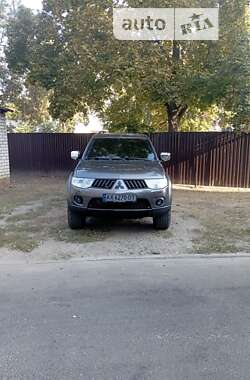 Внедорожник / Кроссовер Mitsubishi Pajero 2012 в Харькове