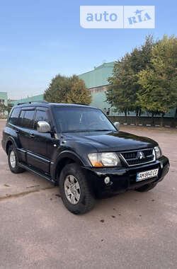 Позашляховик / Кросовер Mitsubishi Pajero 2006 в Житомирі