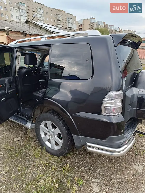 Mitsubishi Pajero 2008 VIN JMBLYV98W8J500282 фото оголошення 15 з 52