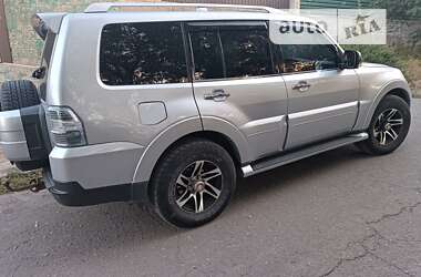 Позашляховик / Кросовер Mitsubishi Pajero 2007 в Дніпрі