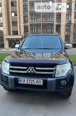 Внедорожник / Кроссовер Mitsubishi Pajero 2007 в Киеве