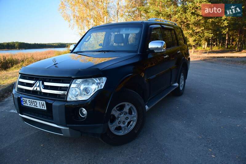 Внедорожник / Кроссовер Mitsubishi Pajero 2007 в Рокитном