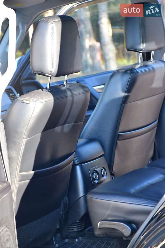 Внедорожник / Кроссовер Mitsubishi Pajero 2007 в Рокитном