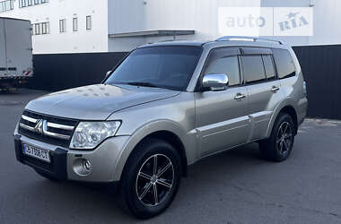 Позашляховик / Кросовер Mitsubishi Pajero 2008 в Києві