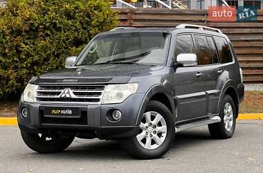 Внедорожник / Кроссовер Mitsubishi Pajero 2009 в Киеве