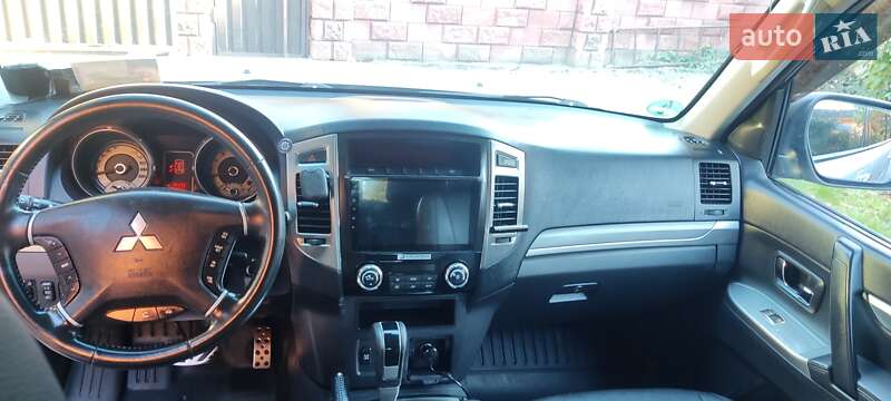 Внедорожник / Кроссовер Mitsubishi Pajero 2014 в Ровно