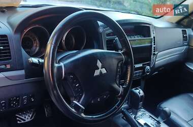 Внедорожник / Кроссовер Mitsubishi Pajero 2014 в Ровно