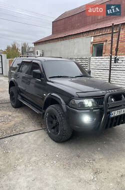 Внедорожник / Кроссовер Mitsubishi Pajero 2005 в Днепре