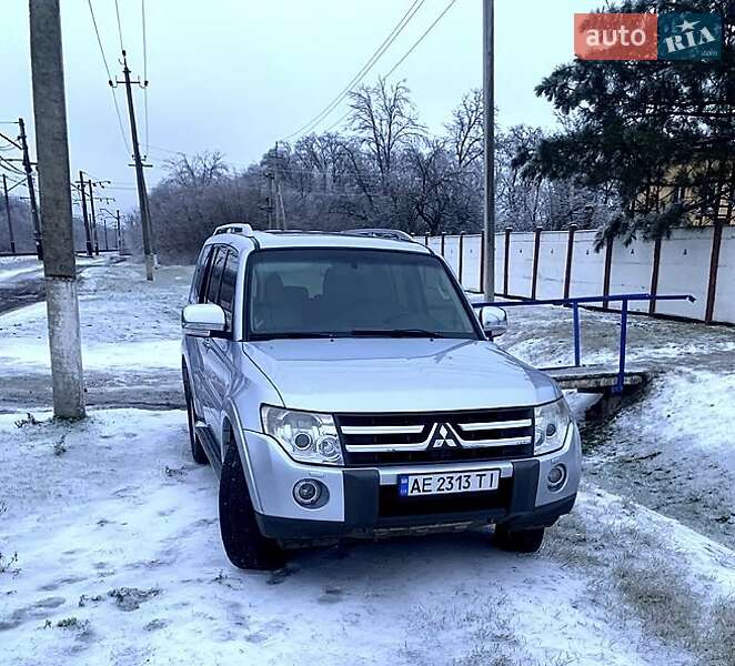 Позашляховик / Кросовер Mitsubishi Pajero 2007 в 
