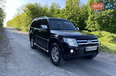 Позашляховик / Кросовер Mitsubishi Pajero 2007 в Тернополі