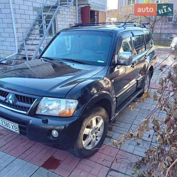 Позашляховик / Кросовер Mitsubishi Pajero 2006 в Києві