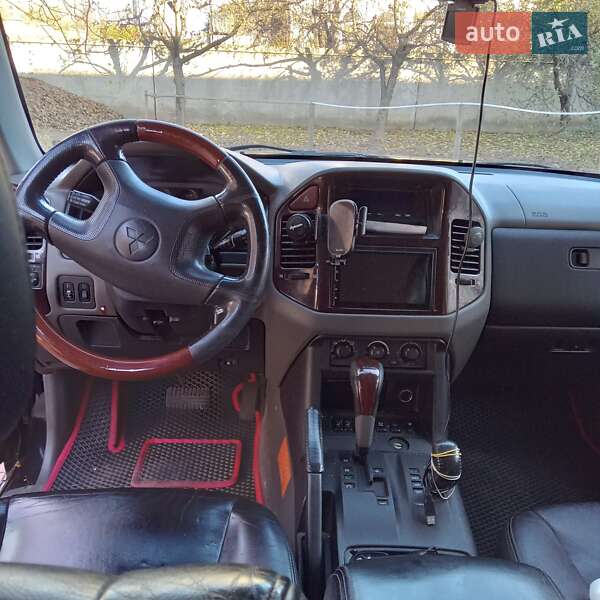 Позашляховик / Кросовер Mitsubishi Pajero 2006 в Києві