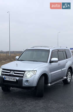 Внедорожник / Кроссовер Mitsubishi Pajero 2007 в Козельце