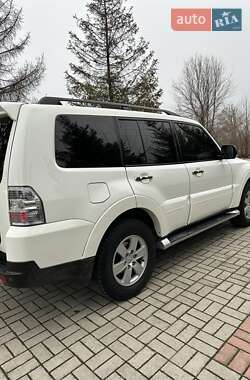 Внедорожник / Кроссовер Mitsubishi Pajero 2008 в Запорожье