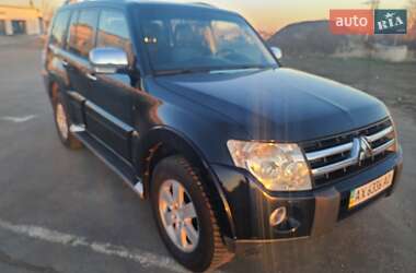 Позашляховик / Кросовер Mitsubishi Pajero 2007 в Харкові