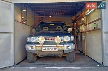 Позашляховик / Кросовер Mitsubishi Pajero 1999 в Києві