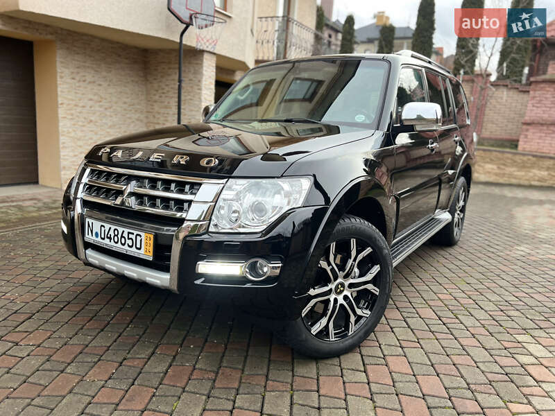 Внедорожник / Кроссовер Mitsubishi Pajero 2018 в Черновцах фото 3 Внедорожник / Кроссовер Mitsubishi Pajero 2018 в Черновцах