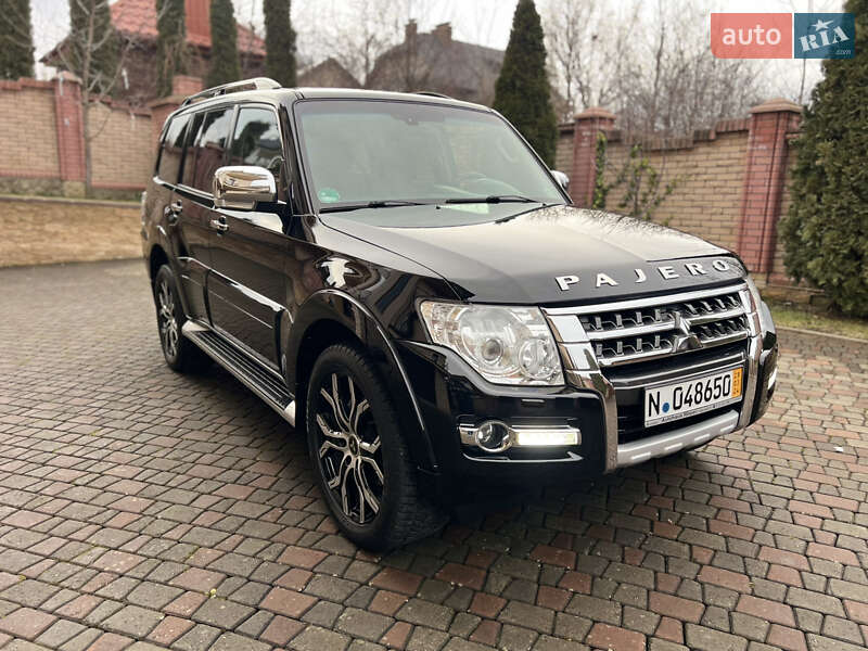 Внедорожник / Кроссовер Mitsubishi Pajero 2018 в Черновцах фото 6 Внедорожник / Кроссовер Mitsubishi Pajero 2018 в Черновцах