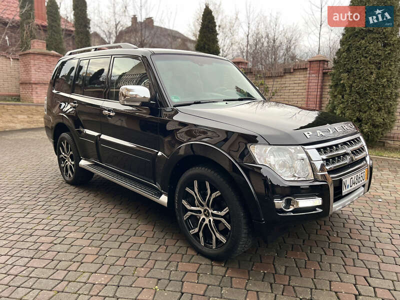 Внедорожник / Кроссовер Mitsubishi Pajero 2018 в Черновцах фото 7 Внедорожник / Кроссовер Mitsubishi Pajero 2018 в Черновцах