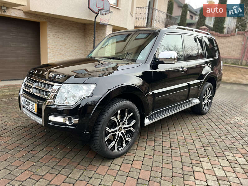 Внедорожник / Кроссовер Mitsubishi Pajero 2018 в Черновцах фото 16 Внедорожник / Кроссовер Mitsubishi Pajero 2018 в Черновцах