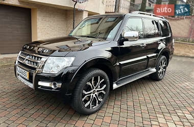 Внедорожник / Кроссовер Mitsubishi Pajero 2018 в 
