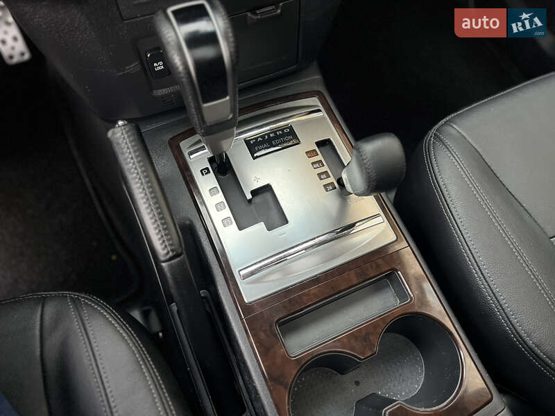 Внедорожник / Кроссовер Mitsubishi Pajero 2018 в Черновцах фото 24 Внедорожник / Кроссовер Mitsubishi Pajero 2018 в Черновцах