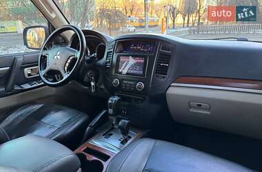 Внедорожник / Кроссовер Mitsubishi Pajero 2007 в Ружине