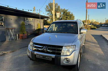 Внедорожник / Кроссовер Mitsubishi Pajero 2008 в 