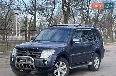 Позашляховик / Кросовер Mitsubishi Pajero 2006 в Миколаєві