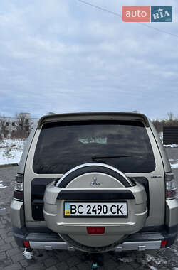 Позашляховик / Кросовер Mitsubishi Pajero 2007 в Стрию