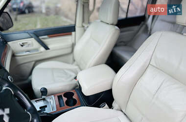 Внедорожник / Кроссовер Mitsubishi Pajero 2007 в Харькове