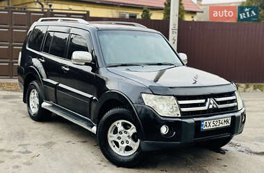 Внедорожник / Кроссовер Mitsubishi Pajero 2007 в Харькове