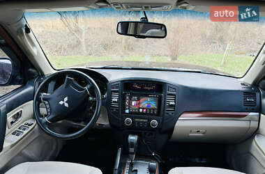 Внедорожник / Кроссовер Mitsubishi Pajero 2007 в Харькове